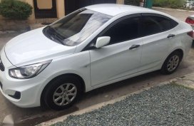 Hyundai Accent 2014 white manual (gasoline) 1.4 FOR SALE