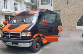 Well-kept Dodge Roadtrek 1998 for sale