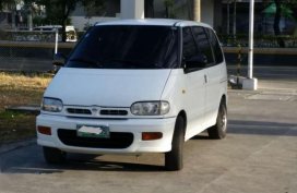 Well-kept Nissan Serena 1995 for sale