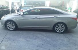 2013 HYUNDAI Sonata Top of the Line Gasoline FOR SALE