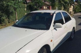 White Mitsubishi Lancer 2000 Moonwalk Paranaque for sale