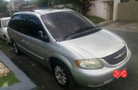 Good as new Town and Country 2003 for sale