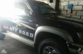 FOR SALE TOYOTA Hilux sr5 pick up 4x4 2002