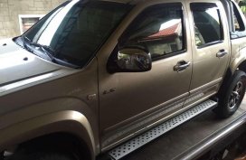 Well-kept Isuzu D-max 2010 for sale