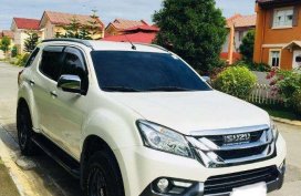 Isuzu Mux LS 3 0 AT 2016 mdl 4x2 FOR SALE 