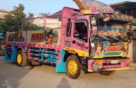 Like new Isuzu forward for sale