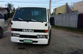 Like new Suzuki Elf for sale