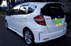 2013 Honda Jazz AT for sale
