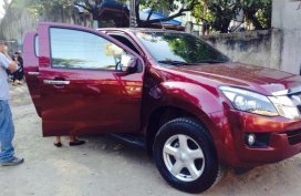 Not standard wheels,  Isuzu D-max 2015  