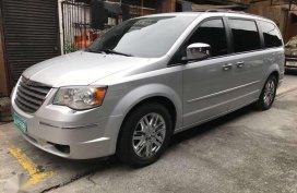 2009 Chrysler Town and Country 2007 2008 2010 2011 Innova Alphard