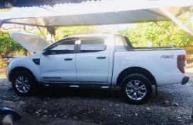Ford Ranger wildtrak top of the line 4x4 3.2 MT 2014 FOR SALE