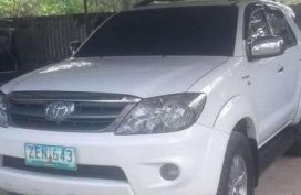 Toyota Fortuner G VVTi 2006 White For Sale 