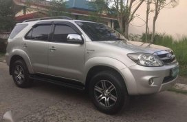 2008 TOYOTA Fortuner Gas Automatic FOR SALE