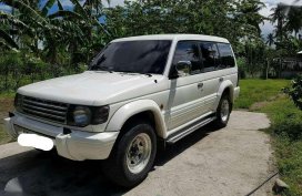 Clean MITSUBISHI Pajero 2.5 exceed FOR SALE