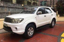 LIKE NEW Toyota Fortuner FOR SALE