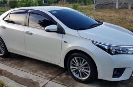 2015 Toyota Corolla Altis 1.6V AT For Sale 