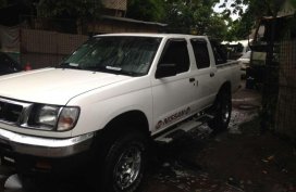 Like new Nissan Frontier for sale