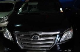 TOYOTA Innova 2014 V diesel top of the line RUSH
