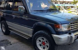 FOR SALE CHEVROLET Captiva 2009 and MITSUBISHI Pajero 1995