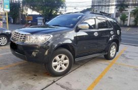 2011 Toyota Fortuner AT 2012 montero mux pajero crv blazer everest