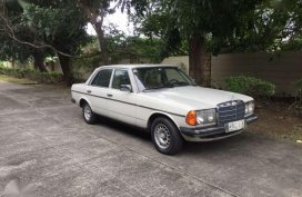 MERCEDES BENZ W123 300D FOR SALE