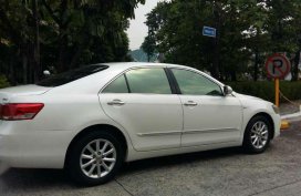 2009 Toyota Camry 2.4v AT White For Sale 