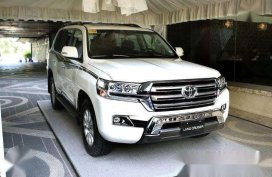 2018 Toyota LC200 Full Options Land Cruiser Premium SUV 4.5L AT Local