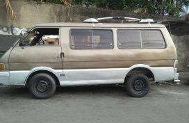 Well-kept Kia Besta 2.7 1998 for sale