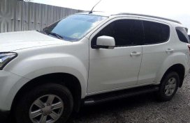 Well-kept ISUZU Mu-X 2015 for sale