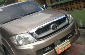 Toyota Hilux G 2010 Beige Pickup For Sale 