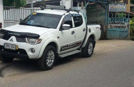 Mitsubishi Strada 2009 for sale