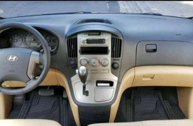 Hyundai Starex gold 2010 for sale 