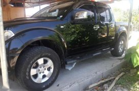 NISSAN Navara 4x4 2008 not hi lux mux strada sportivo innova fortuner montero