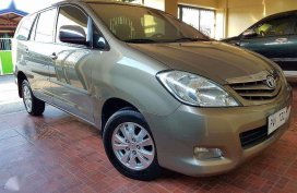 Well-kept Toyota Innova 2010 for sale