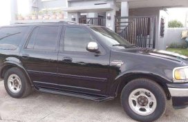 Well-maintained Ford Limited Expedition 2000 for sale