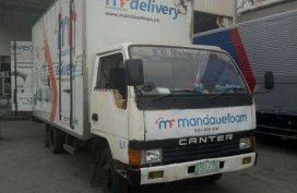 Close Van fuso negoatiable