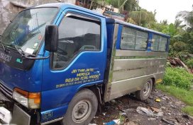 Like new Isuzu Elf for sale