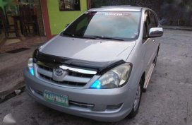 TOYOTA Innova g variant