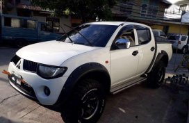 2009 Mitsubishi Strada for sale 