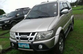 ISUZU Sportivo X 2013 manual for sale