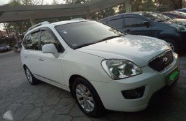 Top of the line Kia Carens 2011 AT diesel