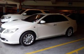 2013 Toyota Camry 2.5 V AT White For Sale 