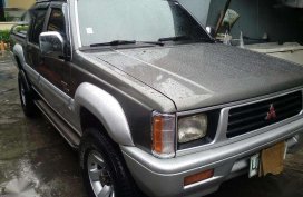 Mitsubishi Strada pick up FOR SALE