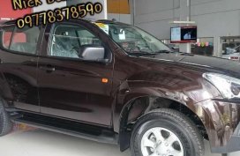 2018 ISUZU Mu-X 3.0L and ISUZU Mu-X 1.9L RZ4E Mid Size SUV Crosswind