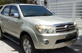 TOYOTA FORTUNER 2011 G AT  FOR SALE