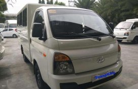 Hyundai H100 2017 MT Dual AC White For Sale 