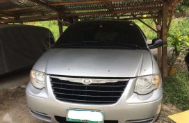 2005 Chrysler Town and Country FOR SALE