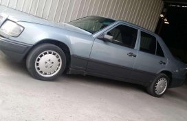 Mercedes Benz w124 200E Silver For Sale 