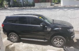 Ford Everest - Trend 4X2 Black For Sale 