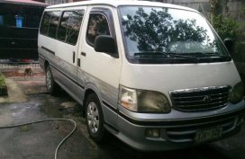 Toyota hiace grandia 2003 model local